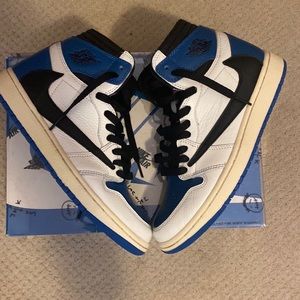 Travis Scott fragment high size 6/7.5 W